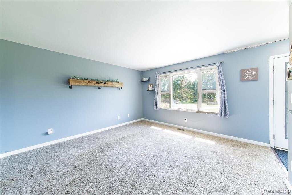 18006 West Austin Road Manchester, MI 48158 - Photo 16 of 35