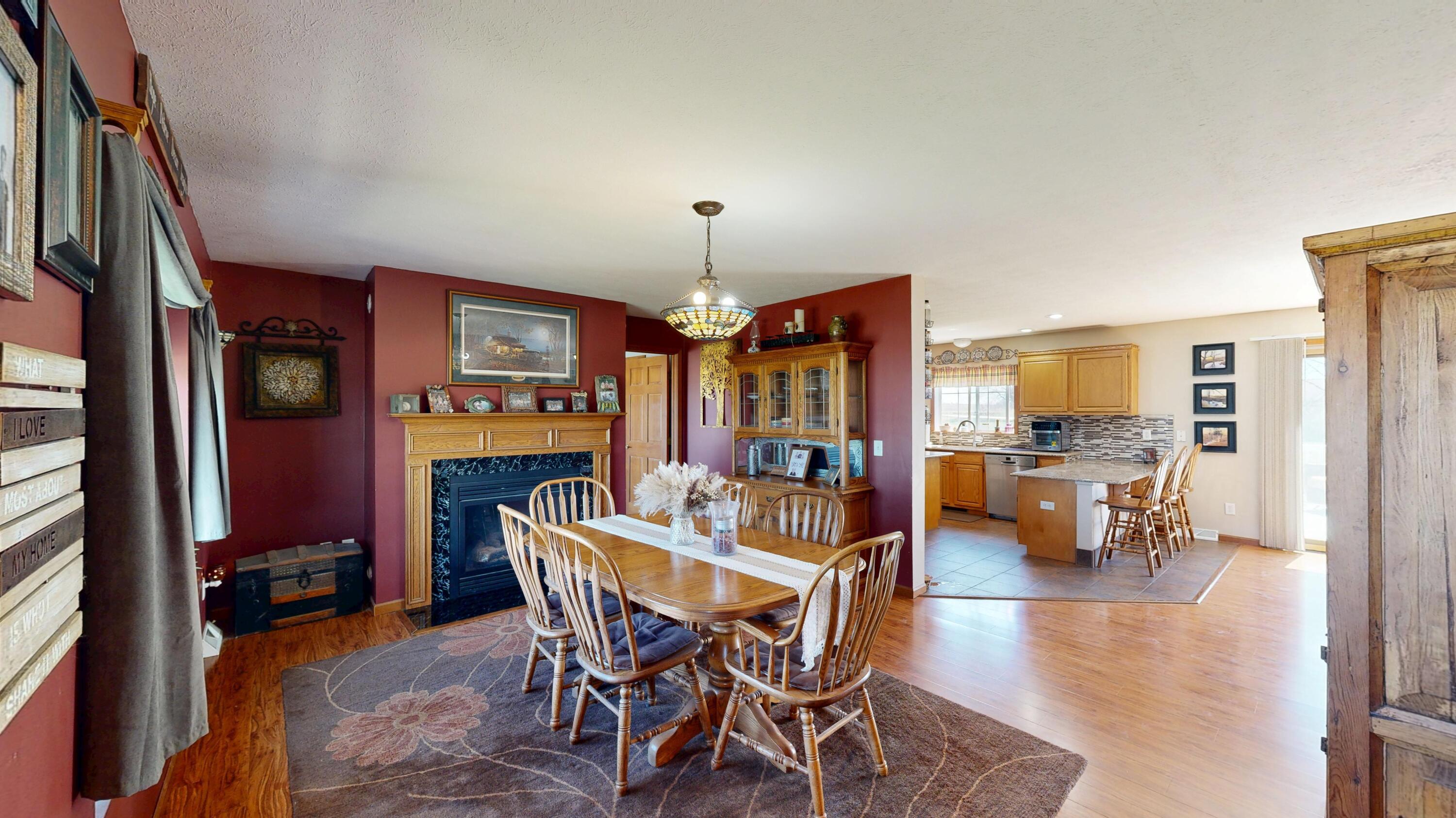 E7691 Prairie Boulevard Westby, WI 54667 - Photo 12 of 59 Dining area