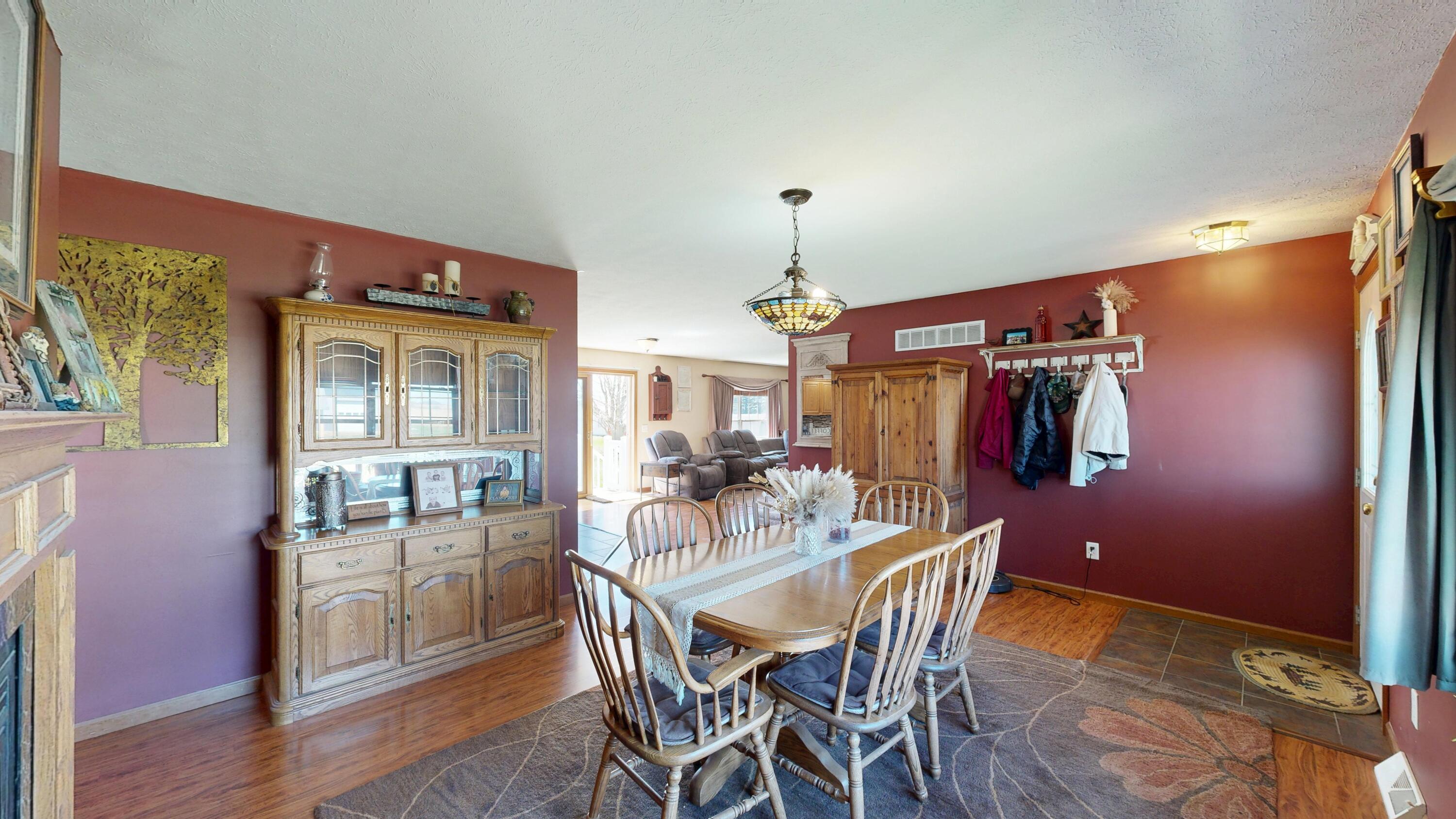E7691 Prairie Boulevard Westby, WI 54667 - Photo 13 of 59 Dining area