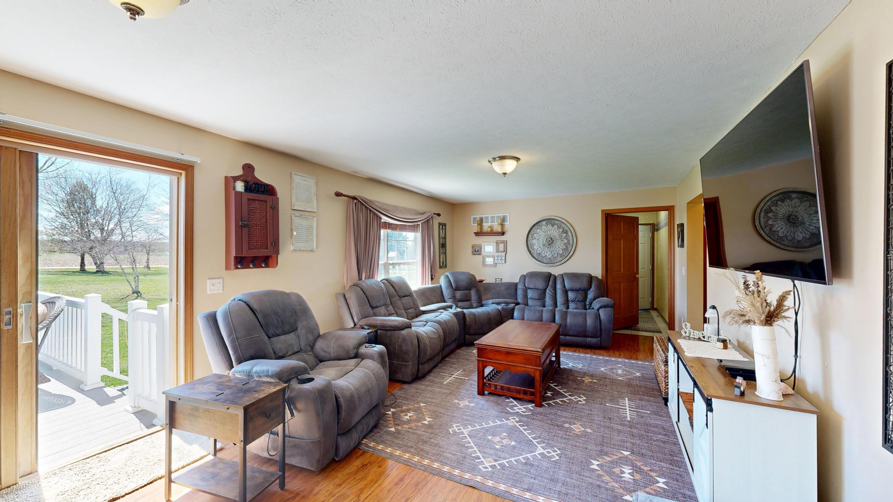E7691 Prairie Boulevard Westby, WI 54667 - Photo 2 of 59 Living room