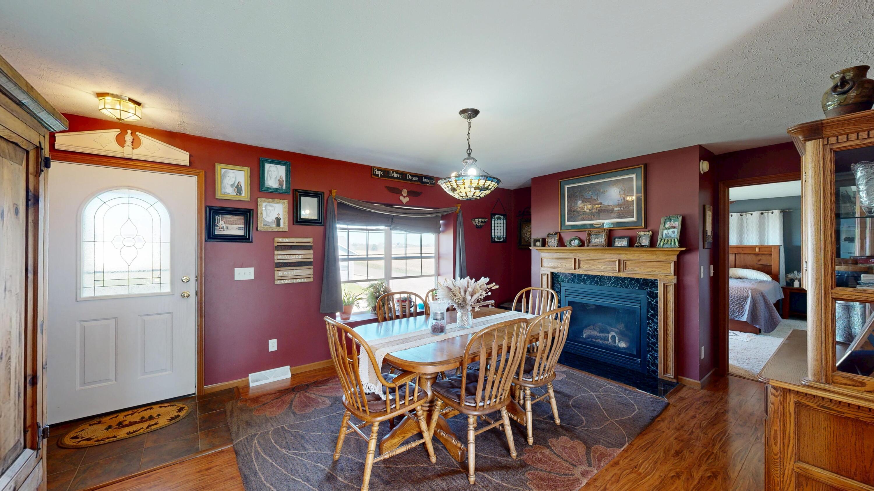 E7691 Prairie Boulevard Westby, WI 54667 - Photo 4 of 59 Dining area