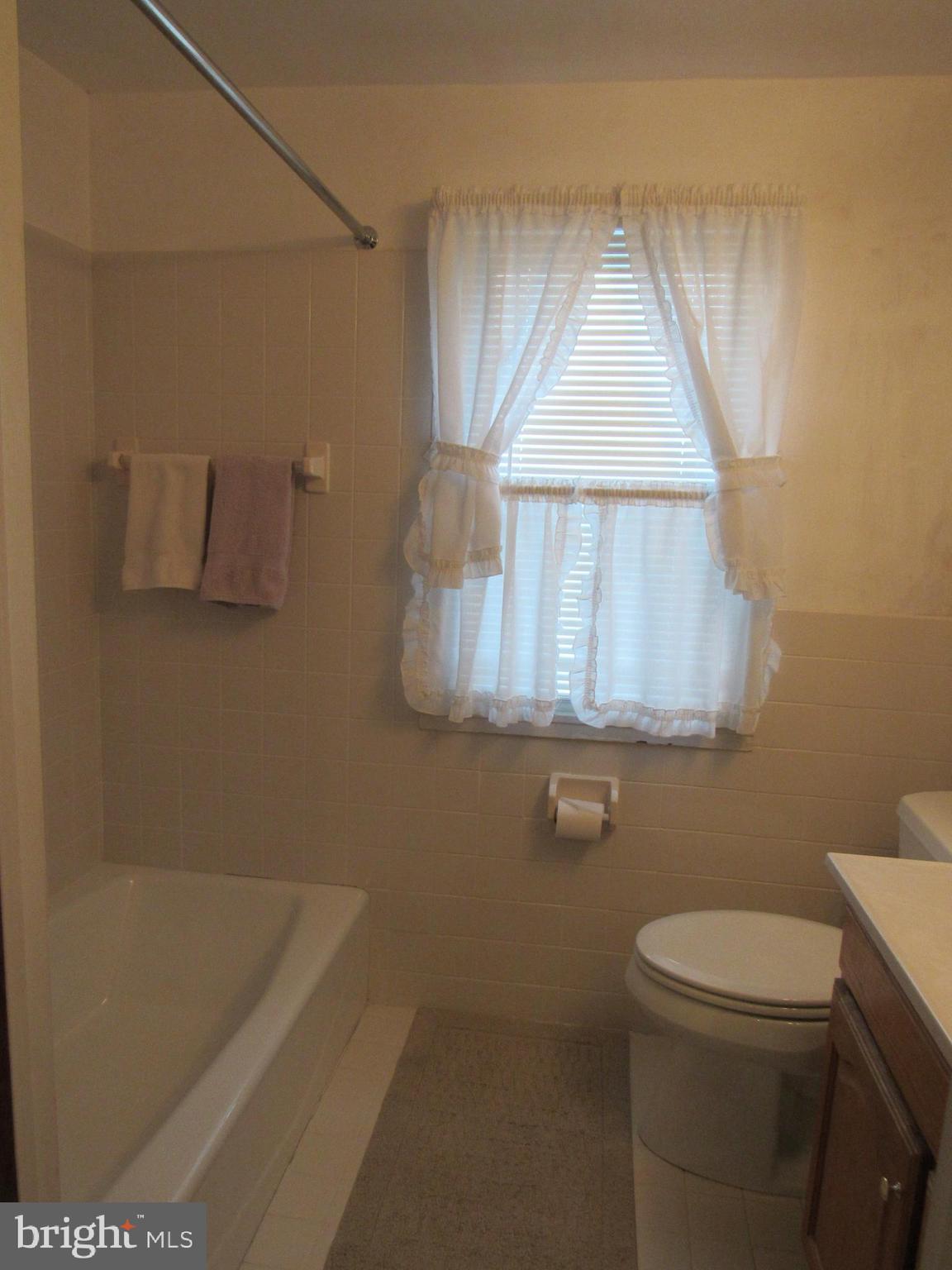 1318 Parklane Road Swarthmore, PA 19081 - Photo 22 of 29