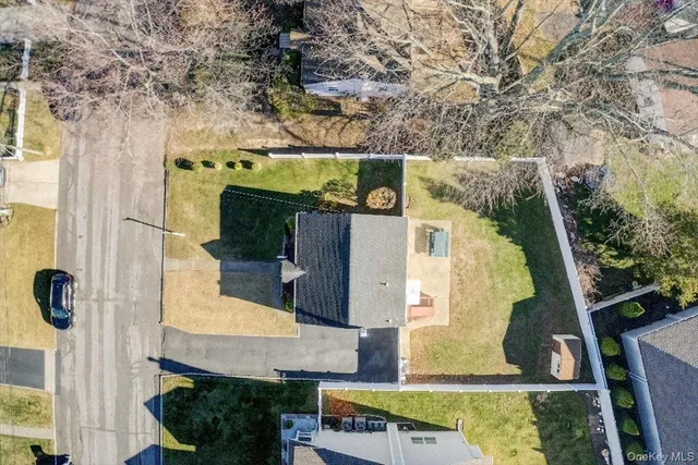 $449,000 | 6 Glenda Drive, West Babylon, NY 11704