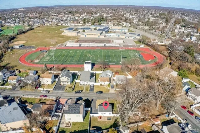 $449,000 | 6 Glenda Drive, West Babylon, NY 11704