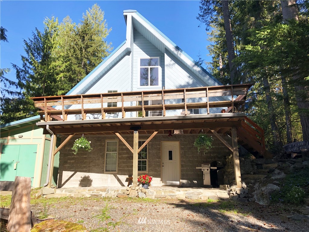 11107 Welcome Road Deming, WA 98244 - Photo 1 of 33 Gallery Image 1