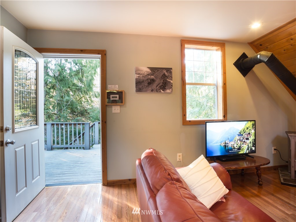 11107 Welcome Road Deming, WA 98244 - Photo 31 of 33 Gallery Image 31