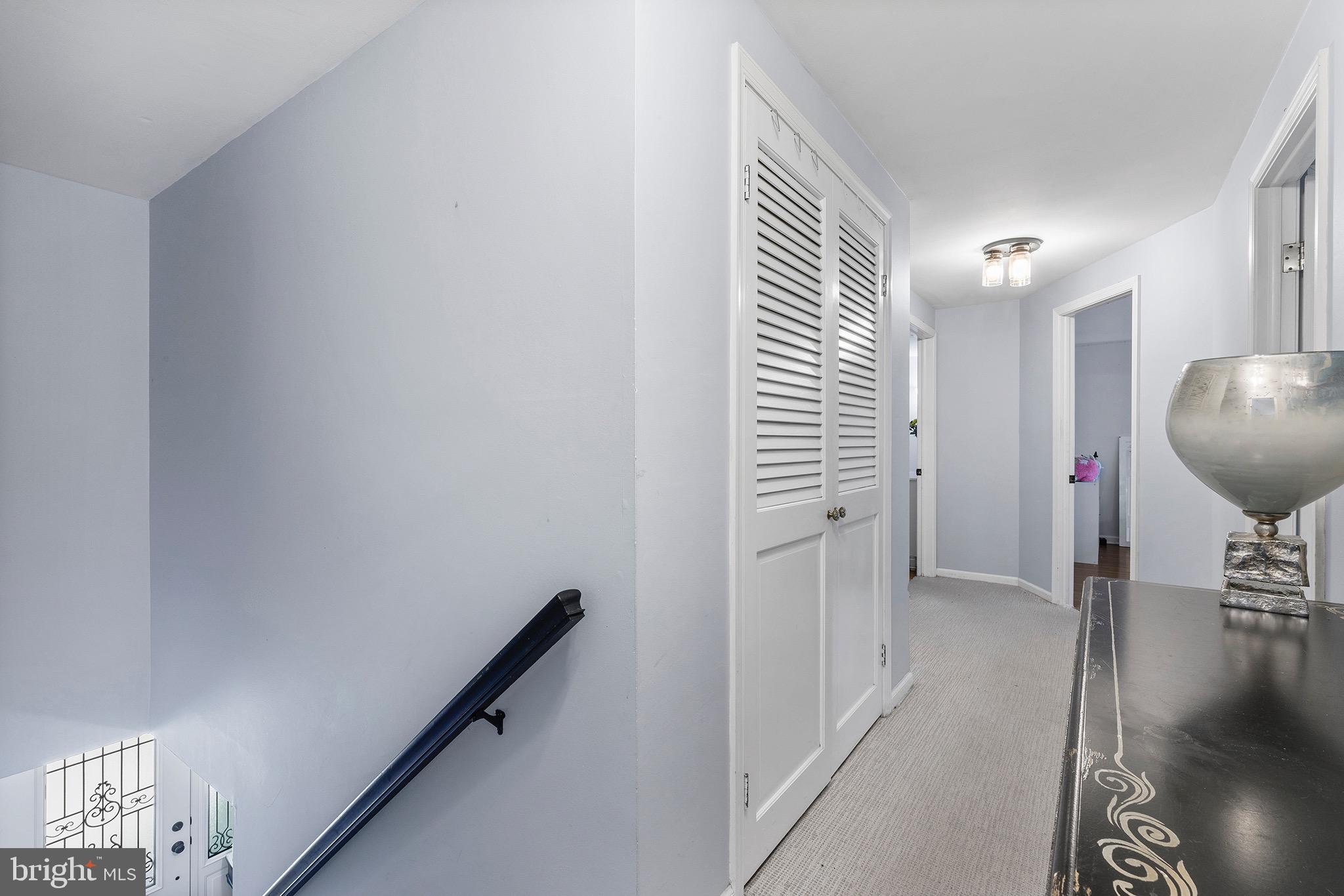 708 Limehouse Road Wayne, PA 19087 - Photo 19 of 36 2nd flr hall