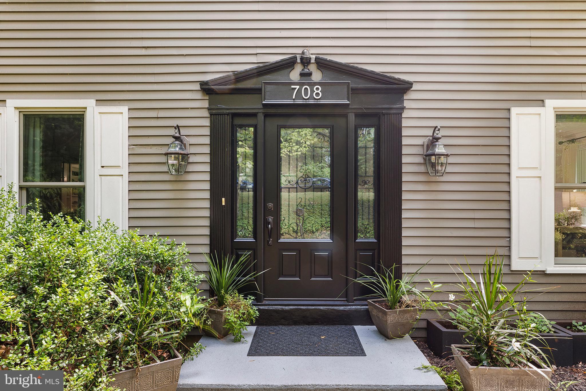 708 Limehouse Road Wayne, PA 19087 - Photo 2 of 36