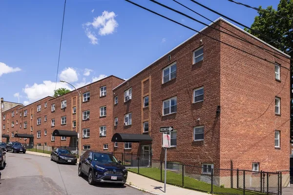 $1,550 | 16 Vinal Street, Unit B2, Boston, MA 02135