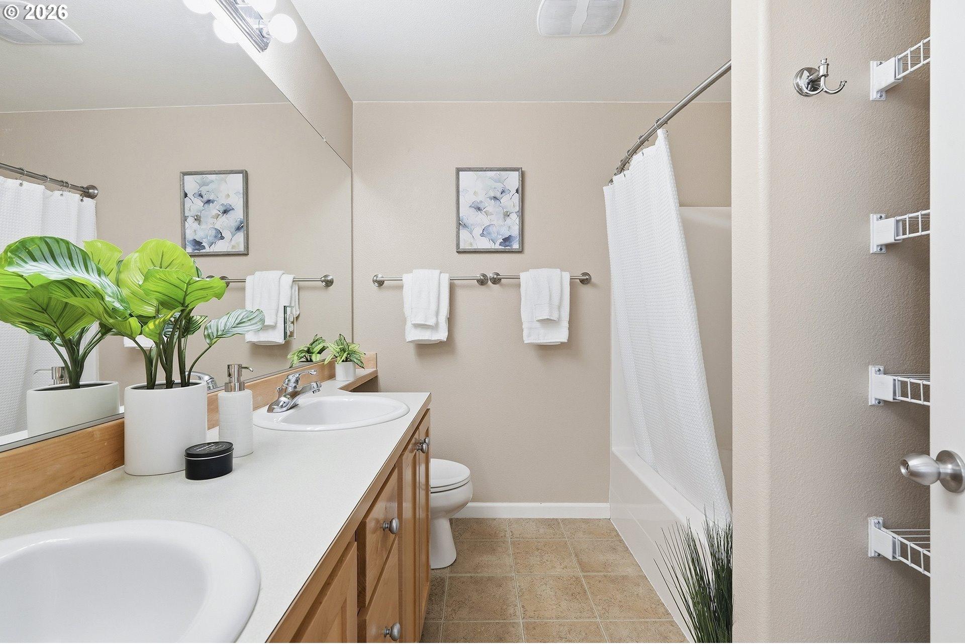 15430 Southwest Sparrow Loop, Unit 105 Beaverton, OR 97007 - Photo 27 of 43 Primary Bedroom