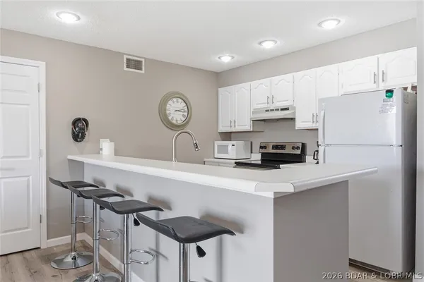 $279,000 | 6570 Pelican Drive, Unit 208, Osage Beach, MO 65065