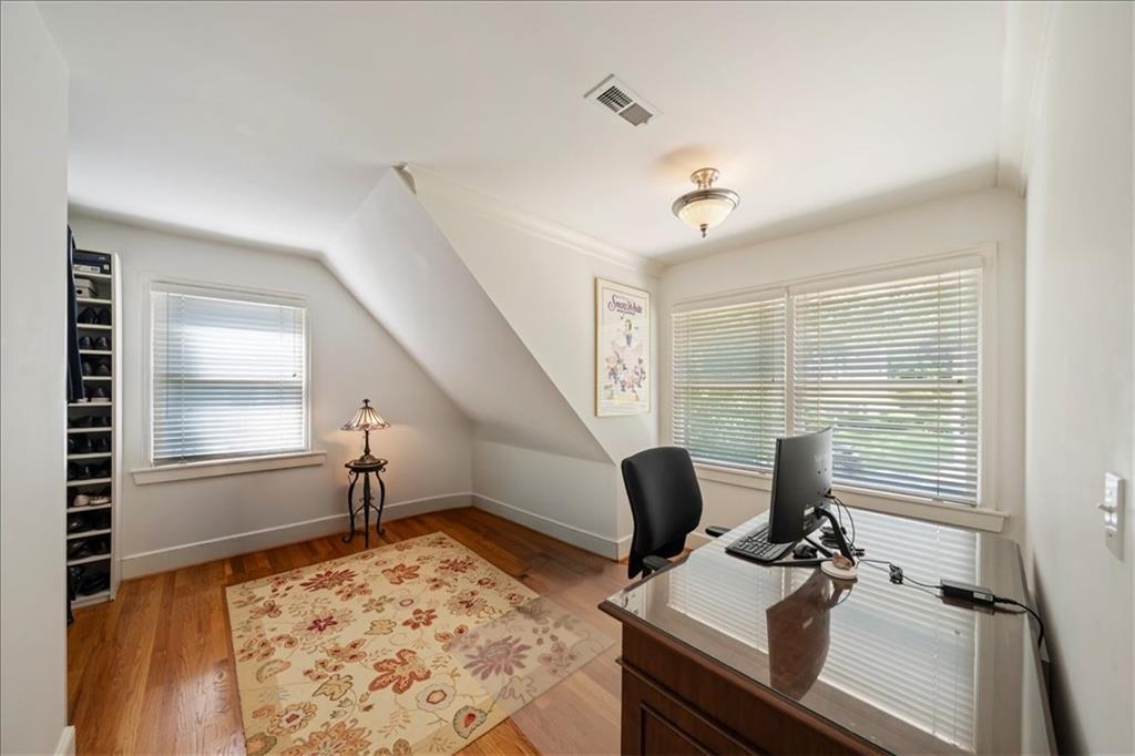 1215 Arno Road Kansas City, MO 64113 - Photo 15 of 31