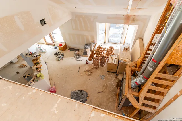 $370,000 | 989 Oil Well, Pipe Creek, TX 78063