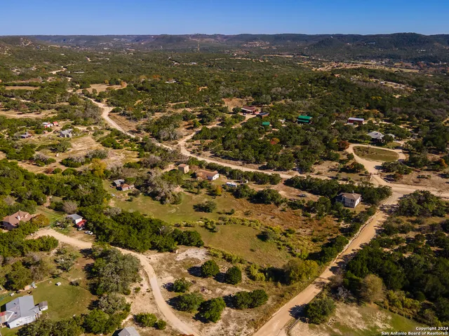 $370,000 | 989 Oil Well, Pipe Creek, TX 78063