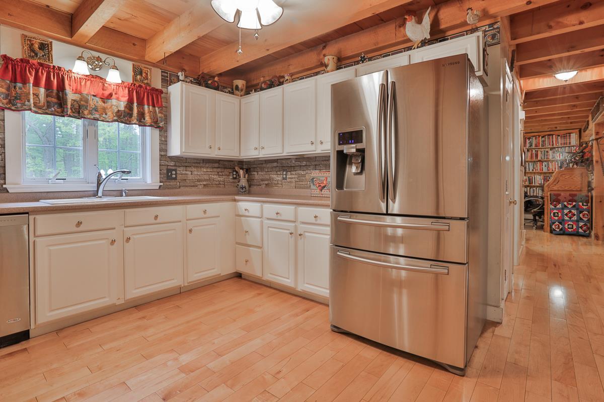 201 Chestnut Hill Road Rochester, NH 03867 - Photo 6 of 22