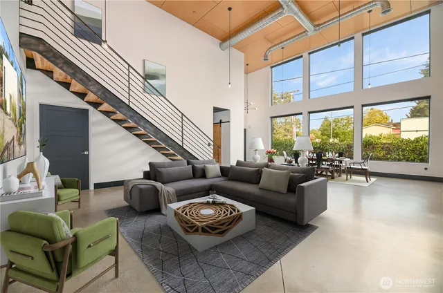 $1,300,000 | 13001 40th Avenue South, Tukwila, WA 98168