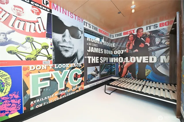 $1,300,000 | 13001 40th Avenue South, Tukwila, WA 98168