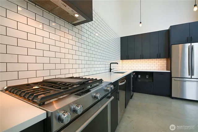 $1,300,000 | 13001 40th Avenue South, Tukwila, WA 98168