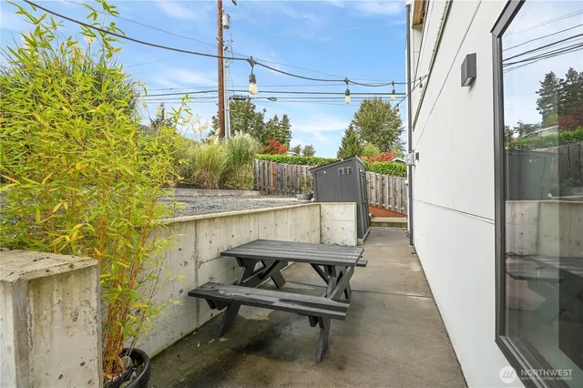 $1,300,000 | 13001 40th Avenue South, Tukwila, WA 98168