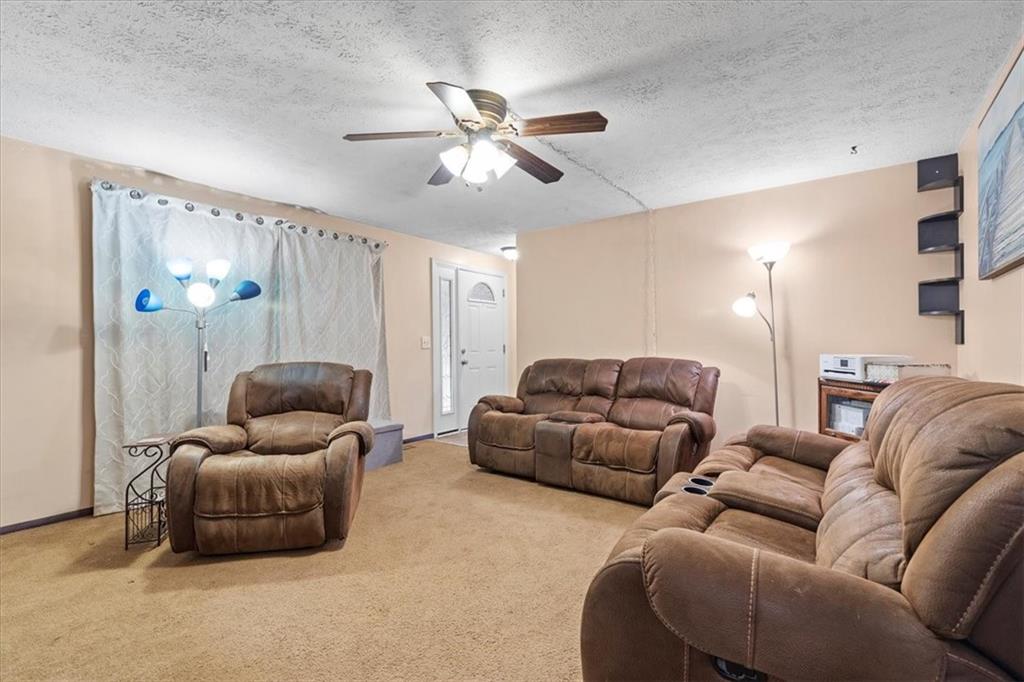 103 Bucks Road Cranberry Township, PA 16066 - Photo 8 of 47 Gallery Image 8