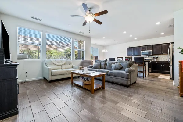 $465,000 | 2459 Lombard Lane, Clovis, CA 93619
