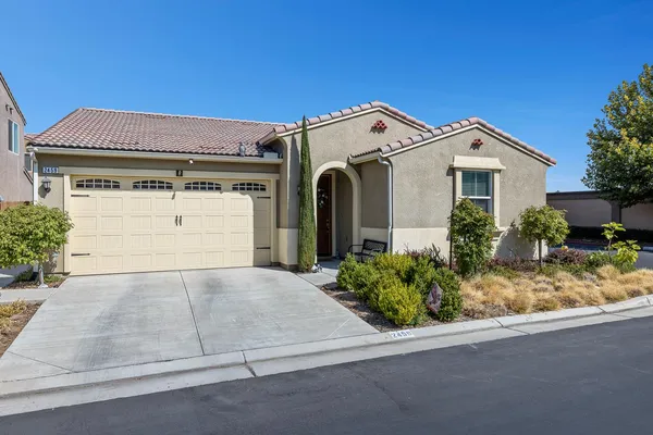 $465,000 | 2459 Lombard Lane, Clovis, CA 93619