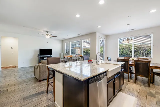 $479,000 | 2459 Lombard Lane, Clovis, CA 93619