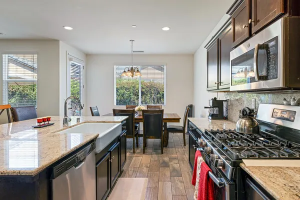 $465,000 | 2459 Lombard Lane, Clovis, CA 93619
