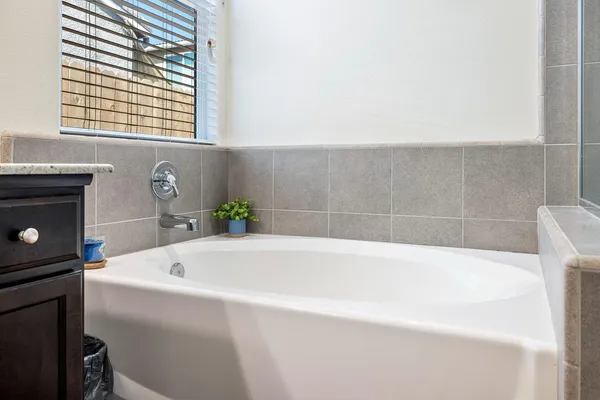 $465,000 | 2459 Lombard Lane, Clovis, CA 93619