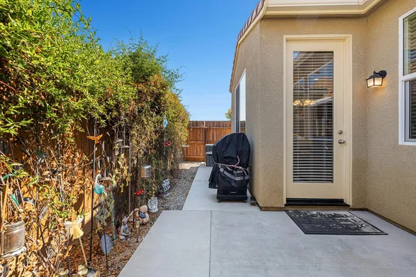 $465,000 | 2459 Lombard Lane, Clovis, CA 93619