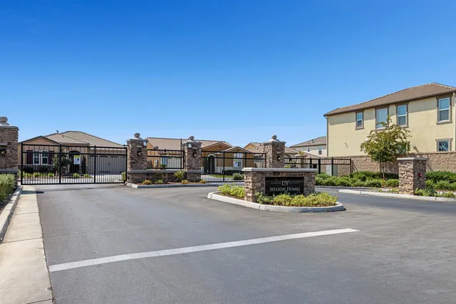 $479,000 | 2459 Lombard Lane, Clovis, CA 93619