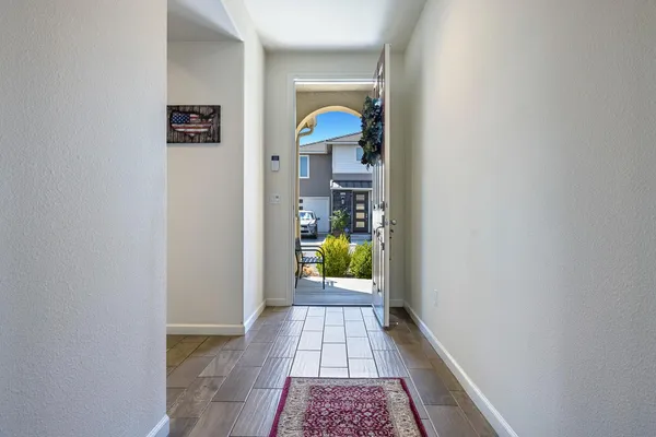 $465,000 | 2459 Lombard Lane, Clovis, CA 93619