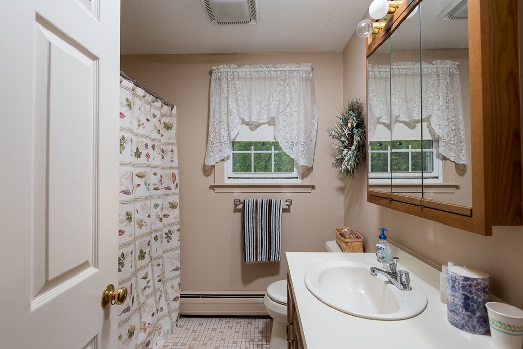 8 Keith Avenue Kingston, MA 02364 - Photo 13 of 20