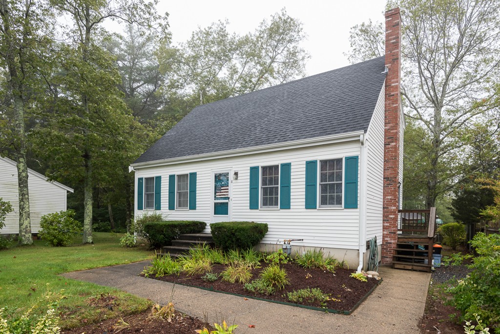 8 Keith Avenue Kingston, MA 02364 - Photo 2 of 20