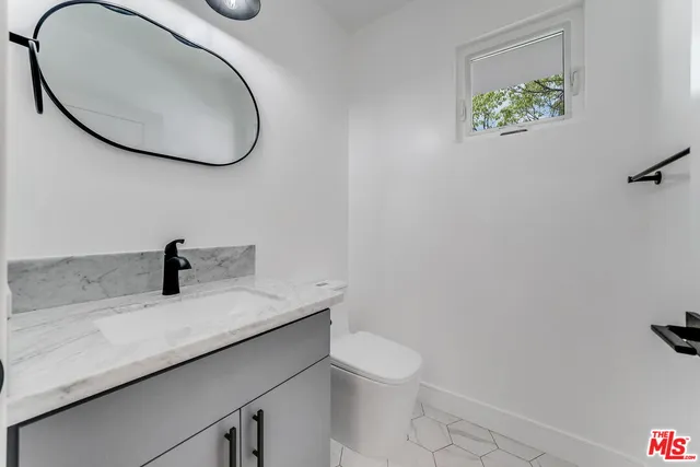 $6,595 | 1433 South Crescent Heights Boulevard, Los Angeles, CA 90035