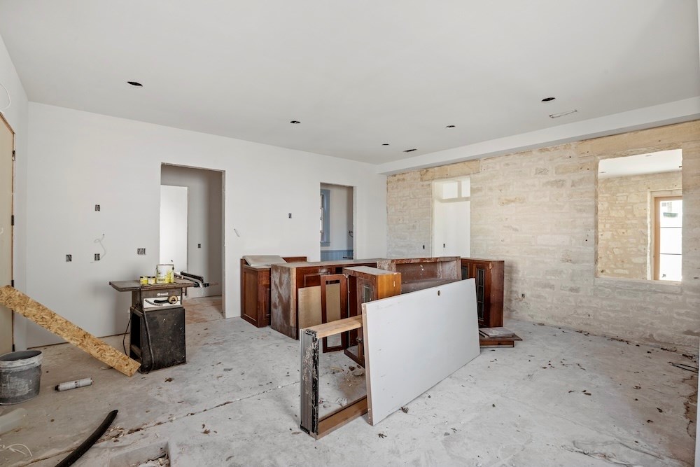 1410 Grapetown Road Fredericksburg, TX 78624 - Photo 7 of 60 a room with furniture