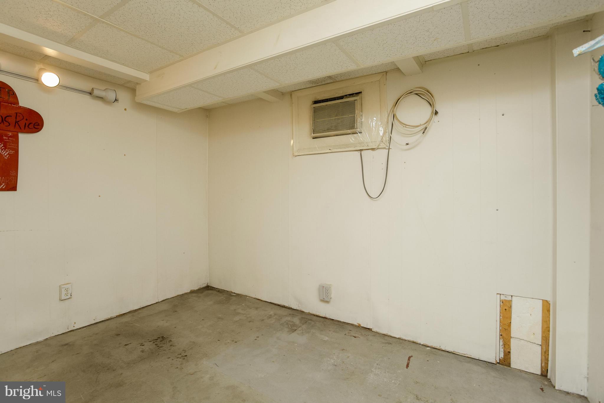 6601 North Point Road Baltimore, MD 21219 - Photo 22 of 30 Basement