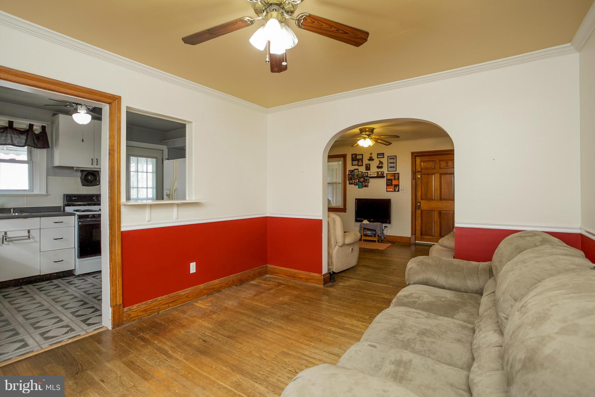 6601 North Point Road Baltimore, MD 21219 - Photo 4 of 30 Dining Room
