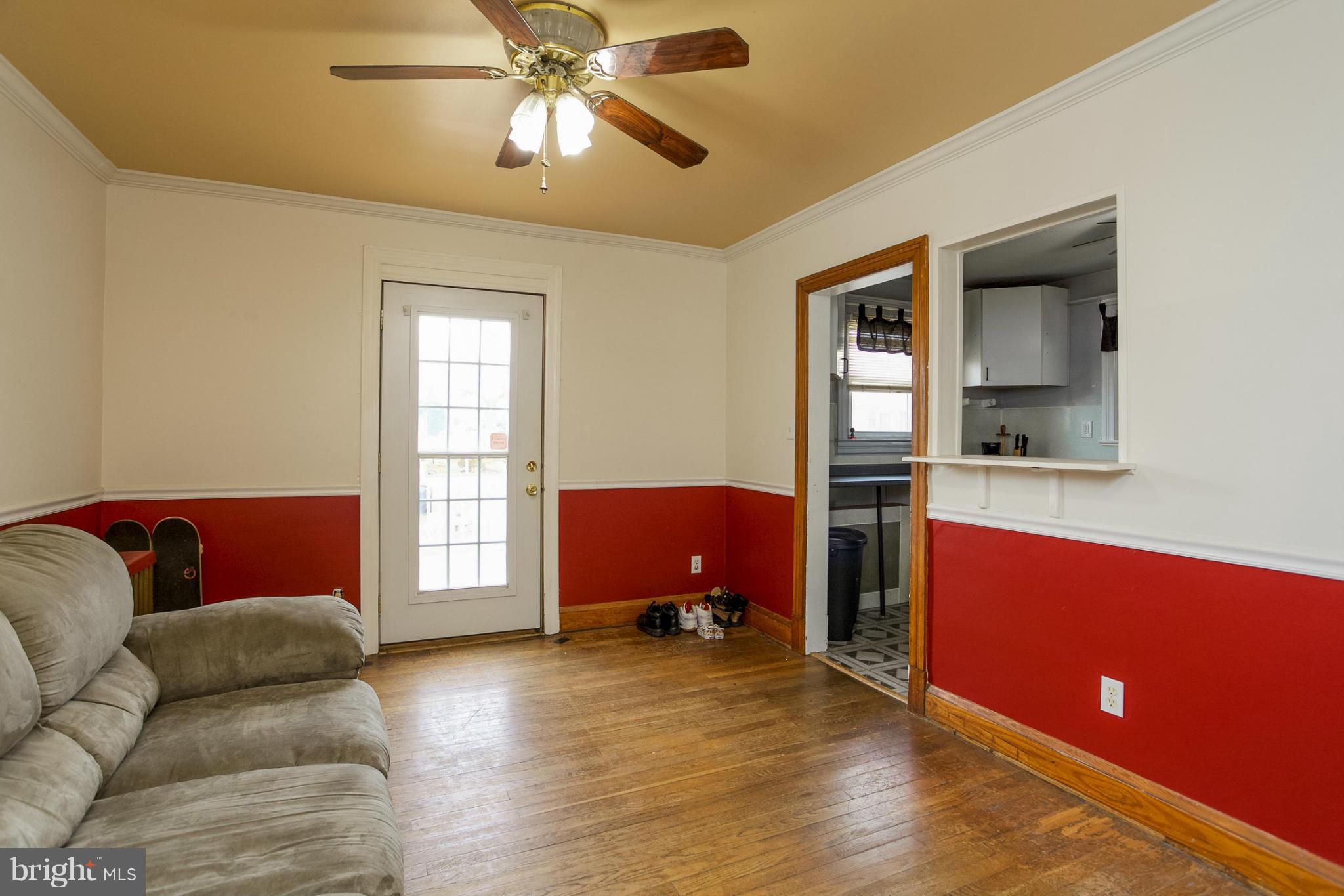6601 North Point Road Baltimore, MD 21219 - Photo 10 of 30 Dining Room