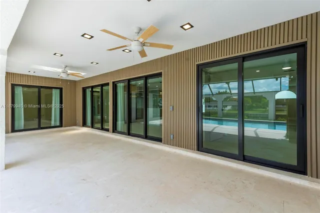 $5,500 | 105 Sinclair Street Southeast, Port Charlotte, FL 33952