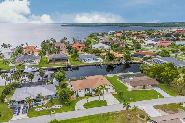 $5,500 | 105 Sinclair Street Southeast, Port Charlotte, FL 33952