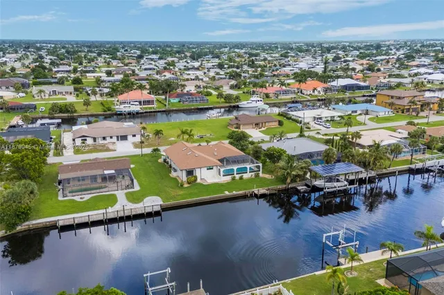 $5,500 | 105 Sinclair Street Southeast, Port Charlotte, FL 33952