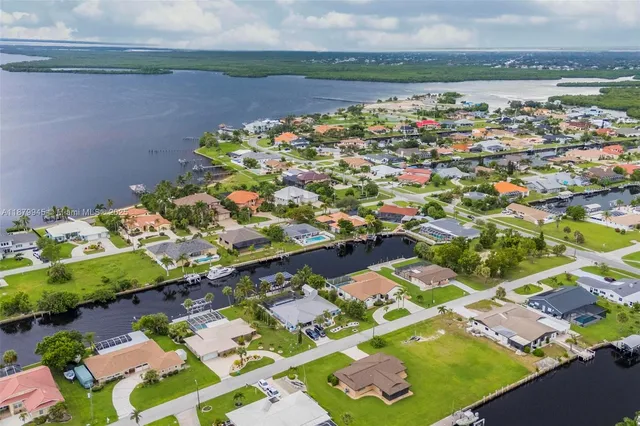 $5,500 | 105 Sinclair Street Southeast, Port Charlotte, FL 33952