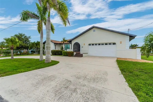 $5,500 | 105 Sinclair Street Southeast, Port Charlotte, FL 33952