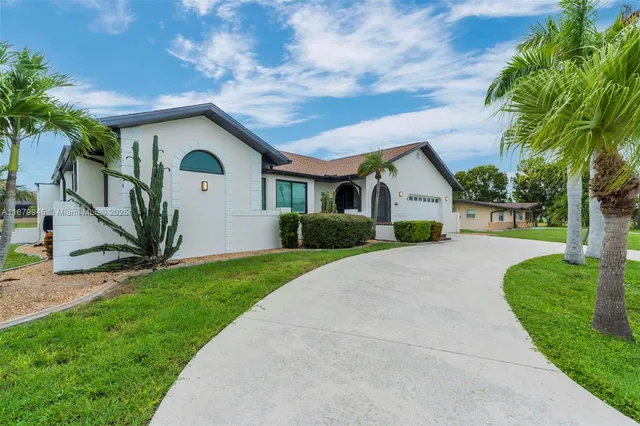 $5,500 | 105 Sinclair Street Southeast, Port Charlotte, FL 33952