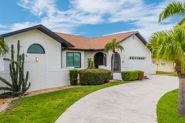 $5,500 | 105 Sinclair Street Southeast, Port Charlotte, FL 33952