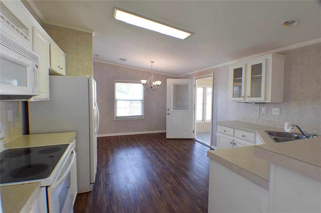 37533 Rio Lane Zephyrhills, FL 33541 - Photo 17 of 25 Gallery Image 17