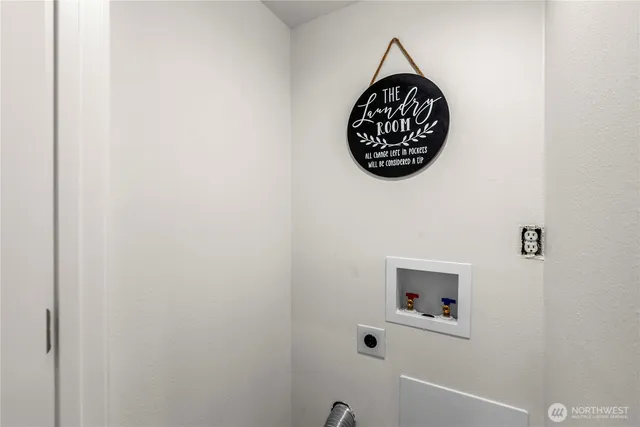 a picture of a bathroom