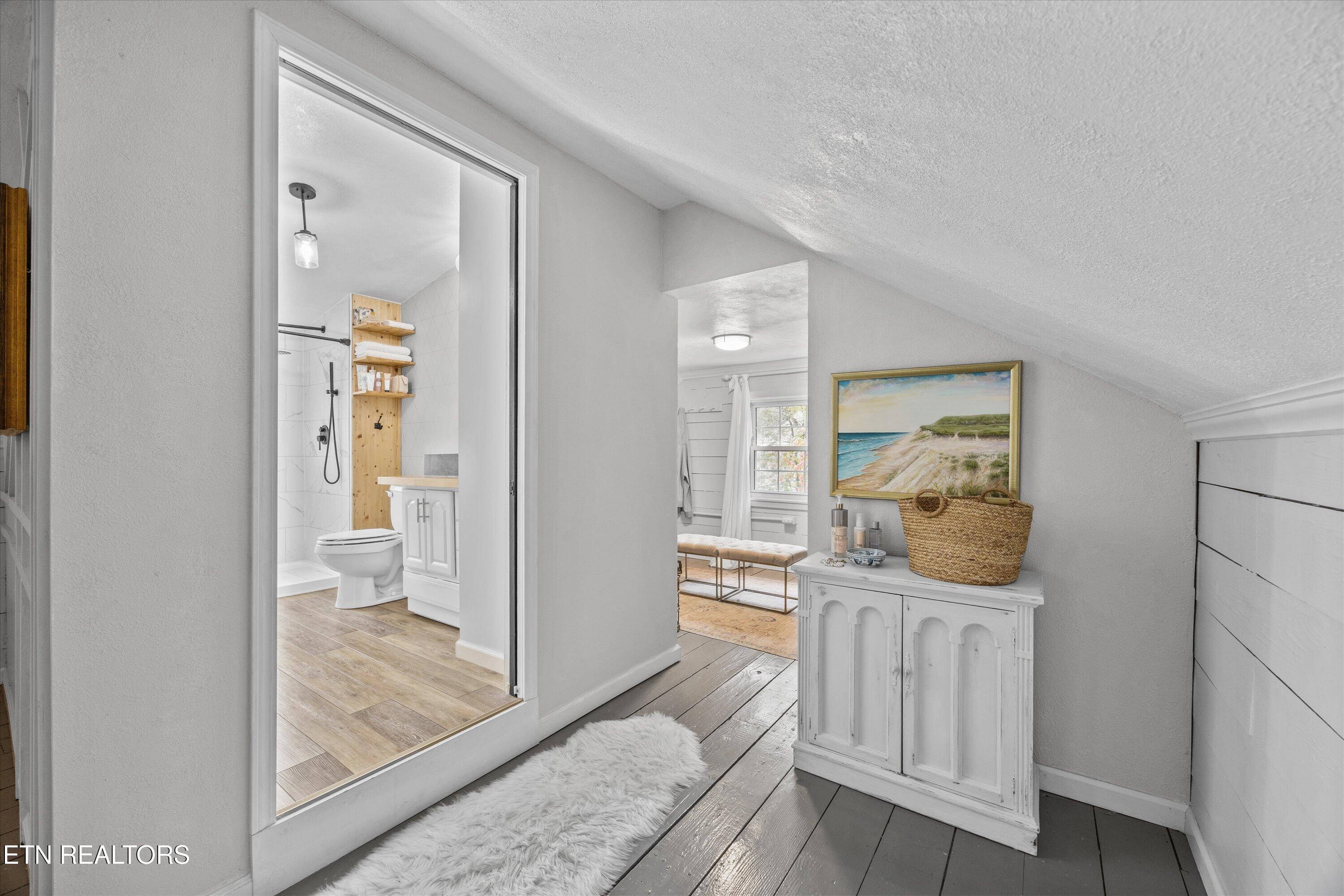 129 West Norris Road Norris, TN 37828 - Photo 19 of 43 PRIMARY BATH