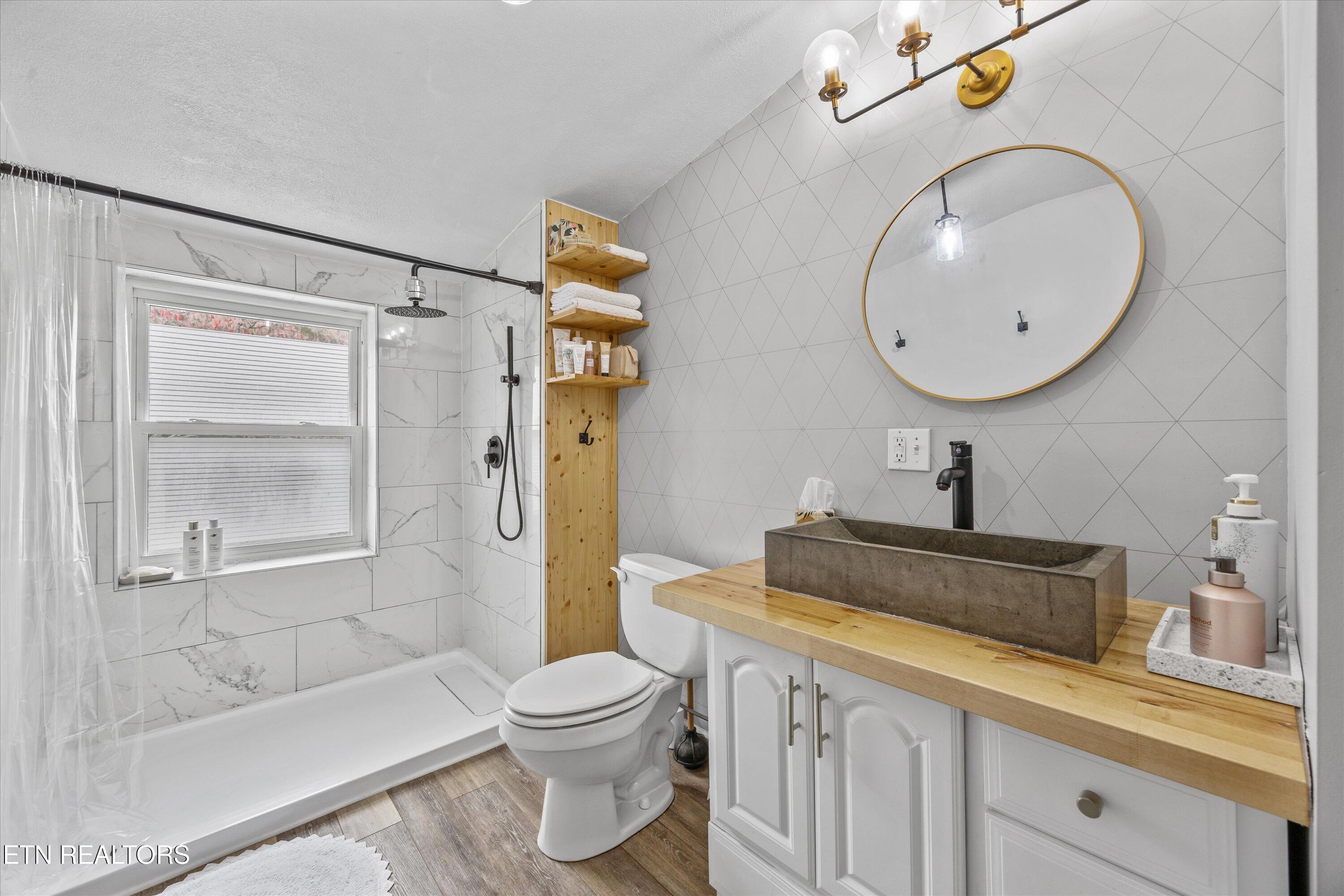 129 West Norris Road Norris, TN 37828 - Photo 20 of 43 PRIMARY BATH 1